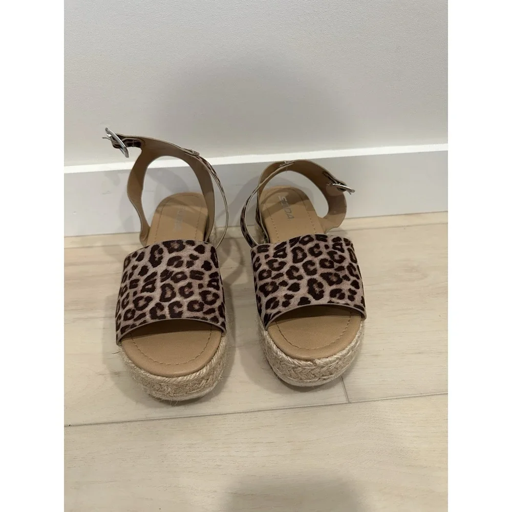 Womens Sandals 7.5 Leopard Print Espadrille Platform Shoes Flats Soda